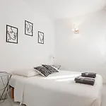 Casa Nostra, Port-grimaud, Vue Sur Les Canaux 그리모