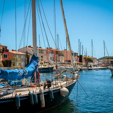 Casa Nostra, Port-grimaud, Vue Sur Les Canaux グリモー